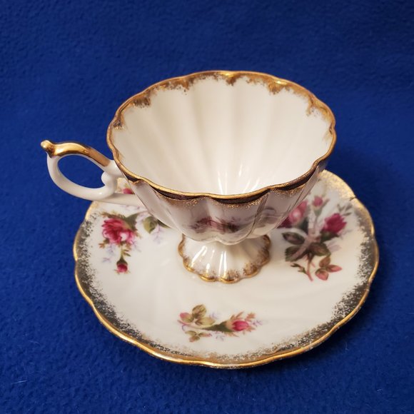 Vintage Cup and Saucer. Vintage Lefton Creamer and Sugar Bowl. - Picture 3 of 12